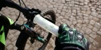 Elektrofahrrad24 Frozen Cool Grips - Poignées Personnalisables Avec Autocollant EBike24 7 Elektrofahrrad24 Frozen Cool Grips - Poignées Personnalisables Avec Autocollant EBike24 -vélo Soldes Boutique frozen cool grips poignees personnalisables 2 3840x2160 scaled