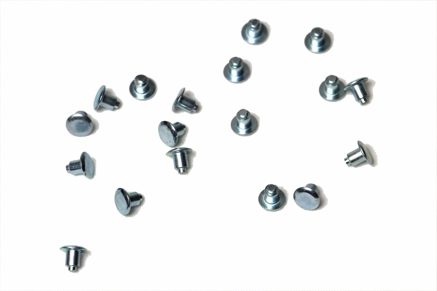 Schwalbe - Set 50 Clous En Acier Pour Pneu + Outil De Montage 3 Schwalbe - Set 50 Clous En Acier Pour Pneu + Outil De Montage